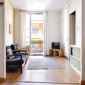 https://amplio-con-dos-dormitorios-en-sant-antoni-poble-sec.catalonia-hotels.com